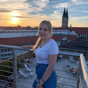 Meet your Posher, Anika